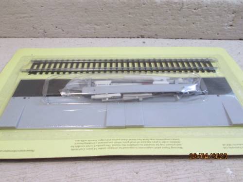 HO / OO SCALE : DOUBLE RAIL CROSSING - KIT - BOXED