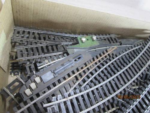 HO / OO SCALE : BEER BOX WITH SCRAP TRACK