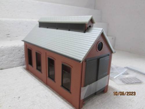 OO SCALE : RAILWAY ENGINE SHED