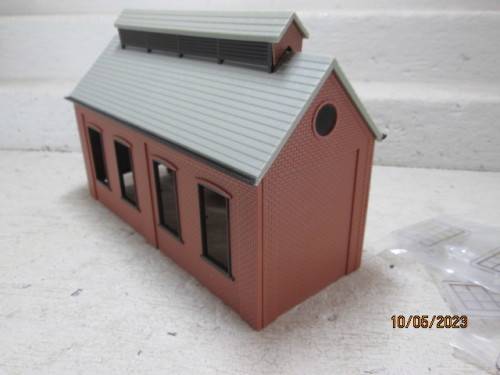 OO SCALE : RAILWAY ENGINE SHED