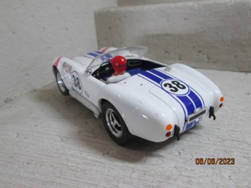 1:32 SCALE : NINCO : AC COBRA SLOT CAR