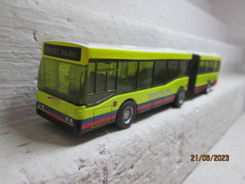 HO SCALE : TRANSIT INLAND ARTICULATED BUS