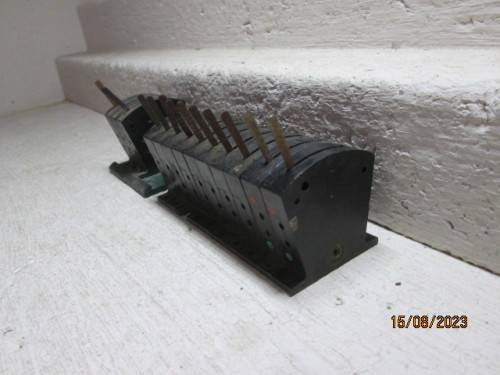OO SCALE : TRIANG : POINT SWITCHES - X13