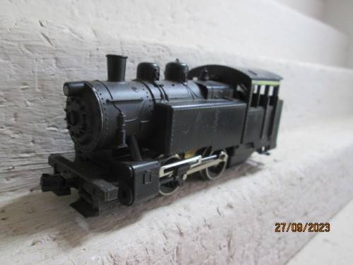 HO SCALE : LIMA - 0-4-0 STEAM LOCOMOTIVE