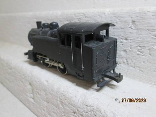 HO SCALE : LIMA - 0-4-0 STEAM LOCOMOTIVE