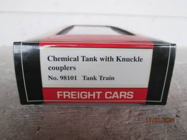 HO SCALE - MODEL POWER - TANK TRAIN - SINGLE DOME PETROL TANKER -BOXED