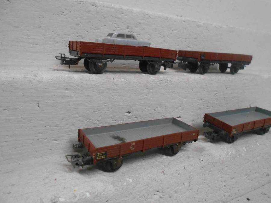 HO SCALE - MARKLIN - GOODS WAGONS - X4