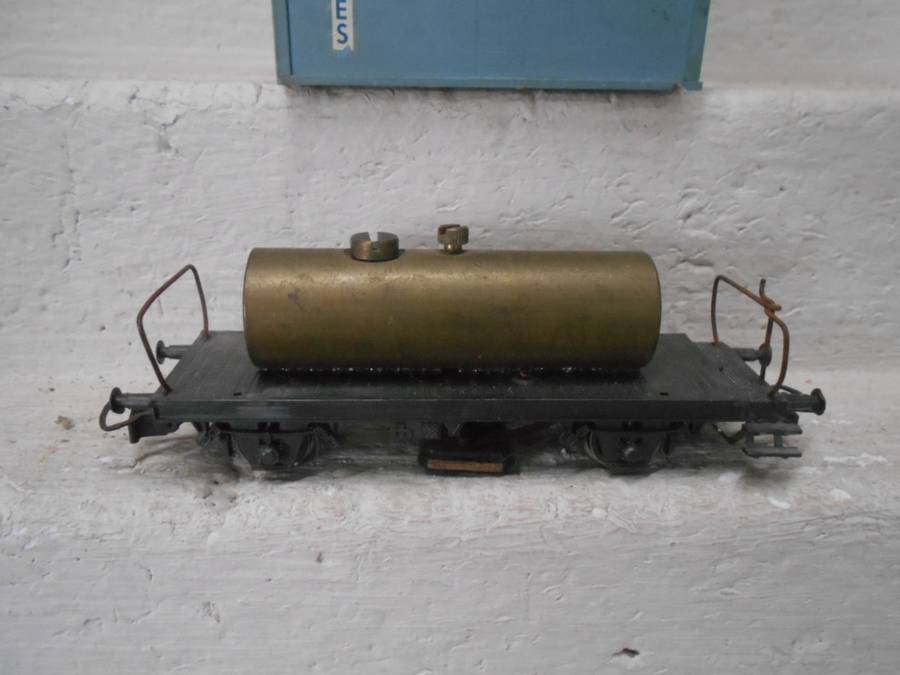 HO  SCALE - RIVEROSSI - TRACK  CLEANER