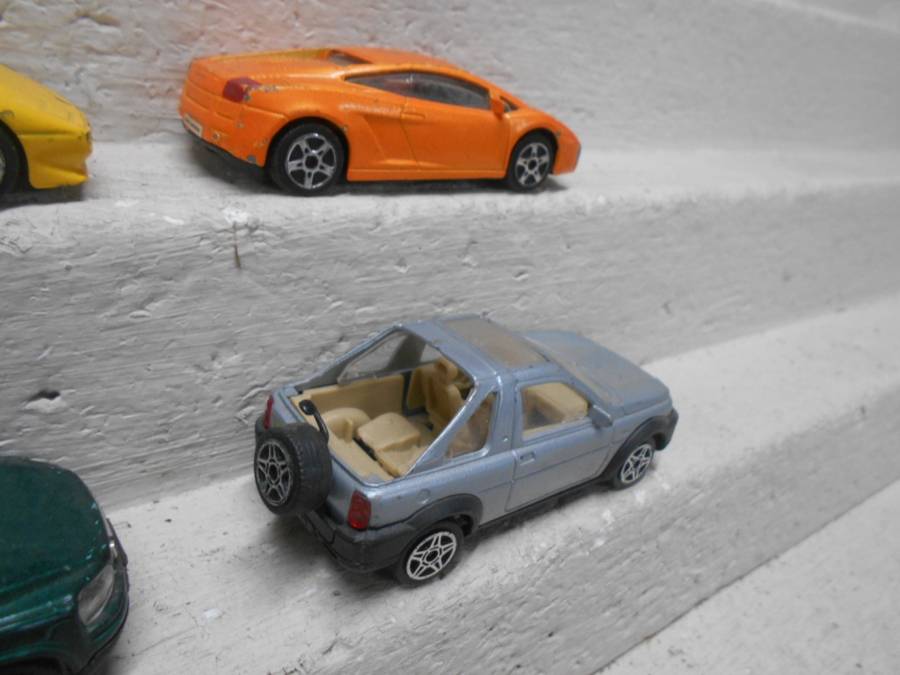 1:43 SCALE - BBURAGO - VARIOUS MODELS - X6