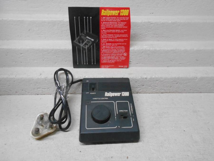 HO SCALE - RAILPOWER - CONTROLLER / TRANSFORMER