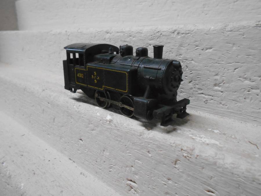 HO SCALE - LIMA - SAR - 0-4-0 STEAM LOCOMOTIVE