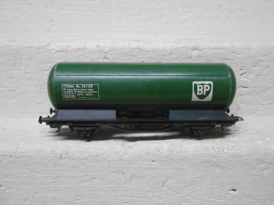 HO SCALE - LIMA- BP - TANKER WAGON