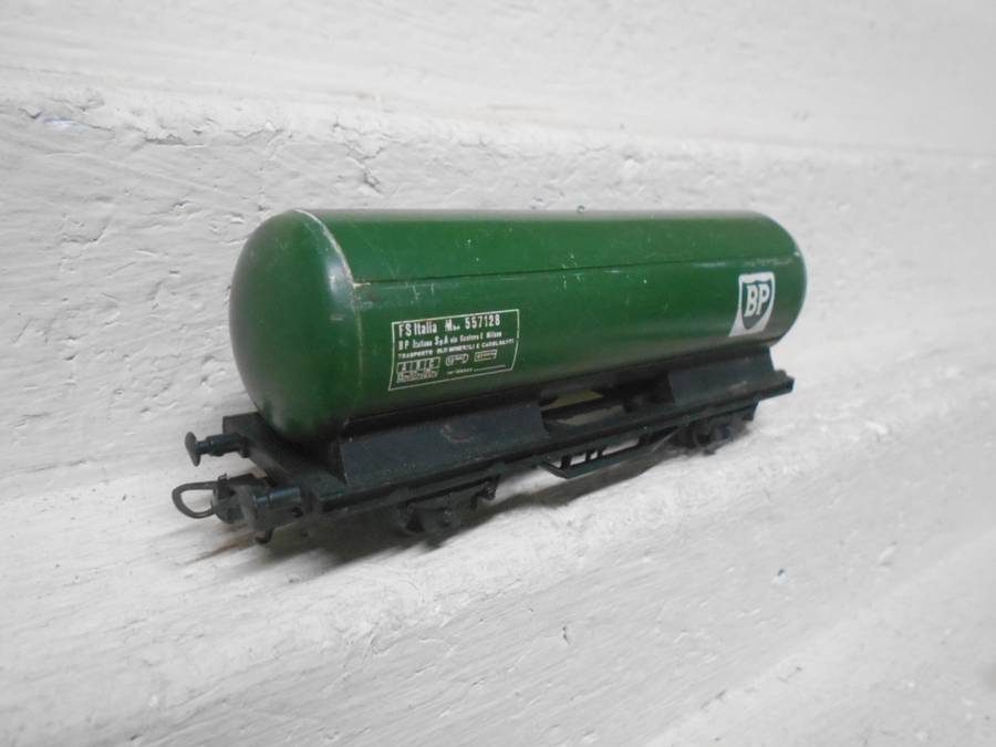 HO SCALE - LIMA- BP - TANKER WAGON