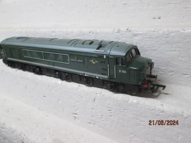 OO SCALE - MAINLINE - COCO GREEN DIESEL LOCOMOTIVE - BOXED