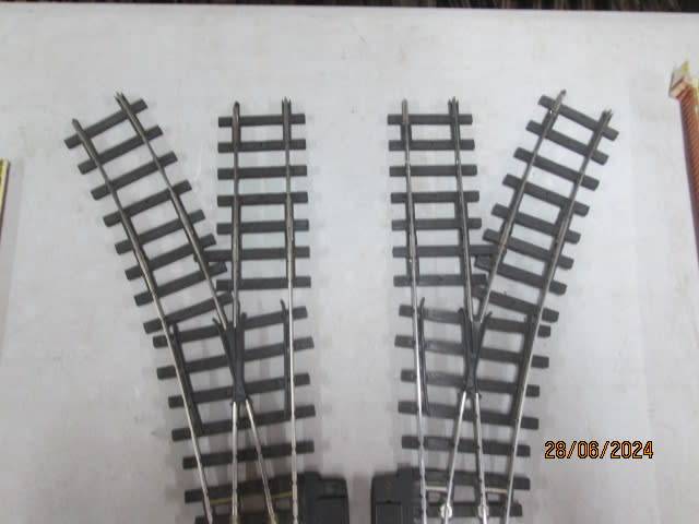 O SCALE - RIVEROSSI - LEFT + RIGHT HAND POINTS - BOXED