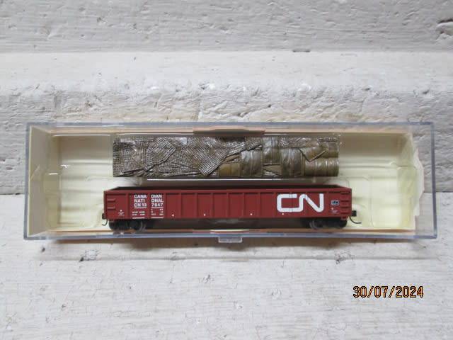N SCALE - ATHEARN - CN GONDOLA WAGON WITH SCRAP LOAD - BOXED