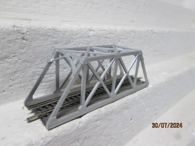 N SCALE - BRIDGE -
