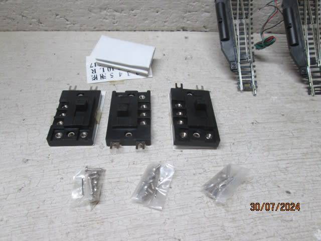 N SCALE - LIFELIKE - ELECTRIC POINTS - X3