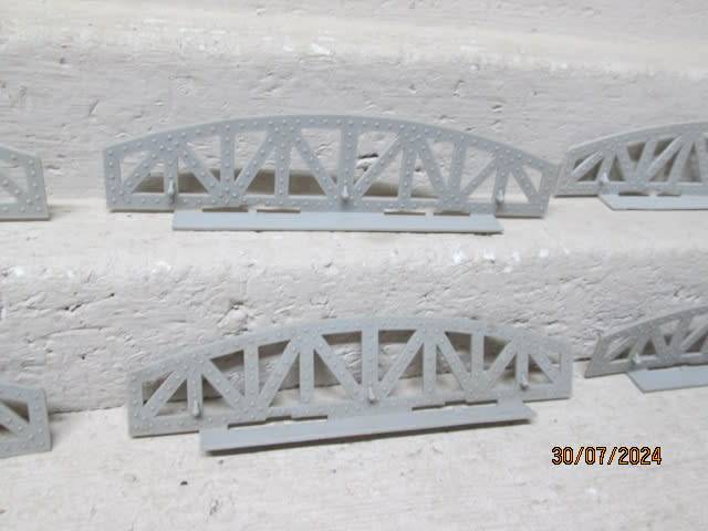 HO SCALE - BRIDGE SIDES - X6