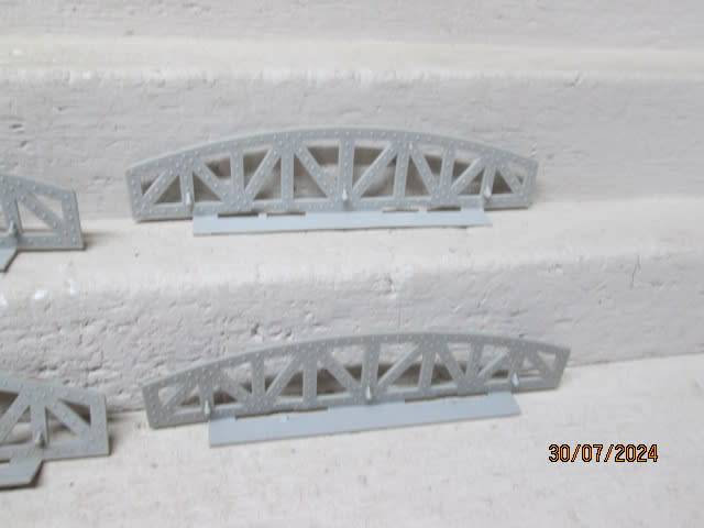 HO SCALE - BRIDGE SIDES - X6