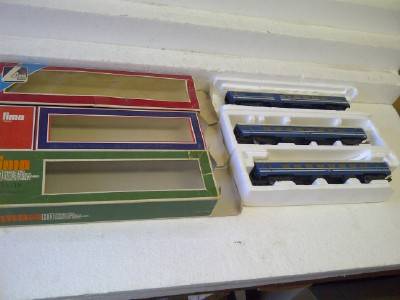 SAR LIMA HO - X3 BLUE TRAIN COACHES