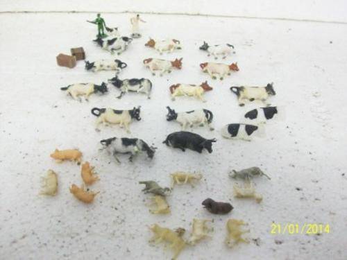HO / 00 FARM ANIMALS LOT 659