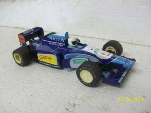 SCALEXTRIC F1 BENETTON RENAULT LOT 52