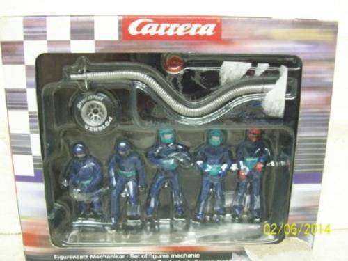 1:32 SCALE CARRERA PIT CREW/ MECHANICS  -  LOT 192 B