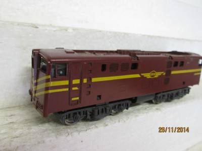 HO SCALE : SAR 5E BROWN LOCOMOTIVE -  LOT 3D
