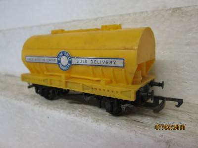 OO SCALE : HORNBY CEMENT TANKER - LOT 387H