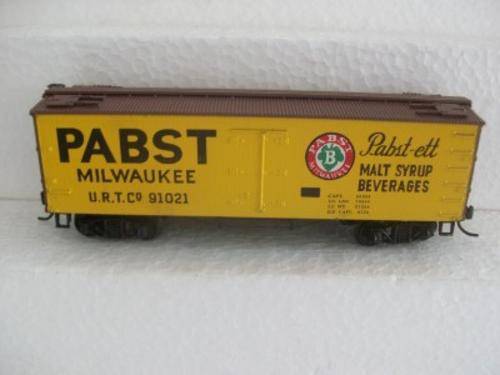 ROUND HOUSE HO GOODS - PABST BOX CAR