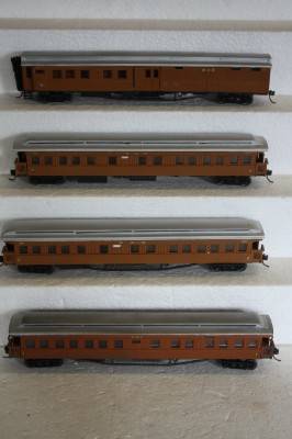 SAR HO OLD STYLE PASSENGER COACHES X4