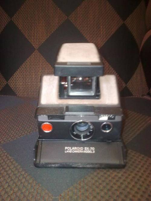 Polaroid SX 70 camera Model 3