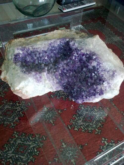 Large amethyst rock