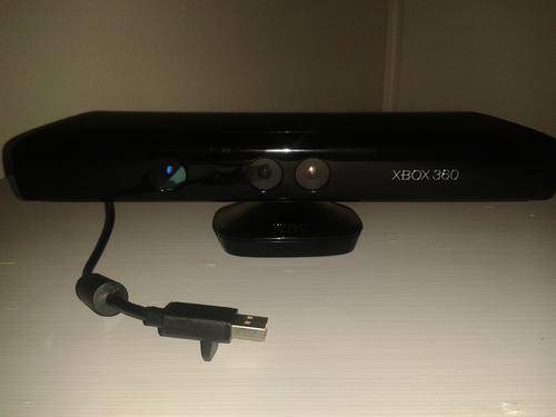 Xbox 360 Kinect - LIKE NEW