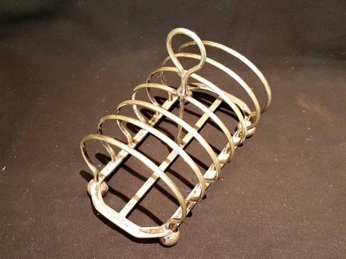 Toast rack -  Silver plated  - Hallmarked - A beautiful piece at a low price, bid now!