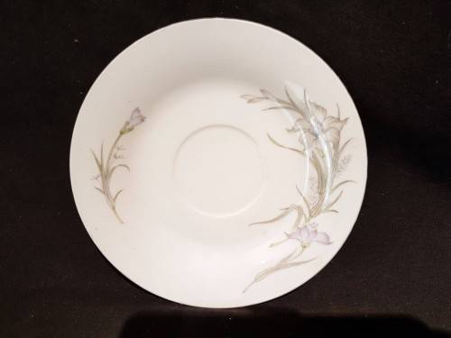 Saucer with flowers - From China - Beautiful!! - Bid now!