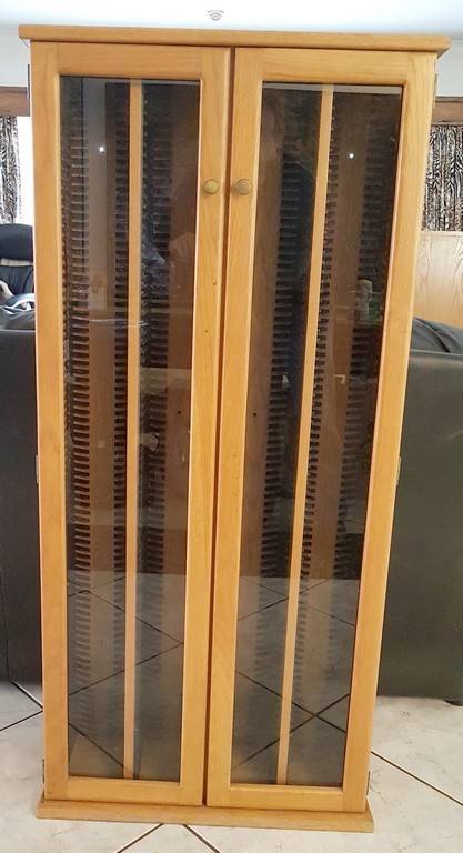 Solid oak  - CD rack - Giveaway price, bid now!