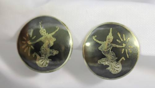 Siam sterling silver earrings - Round - Stunning!! Low, low price! Act fast and bid now!
