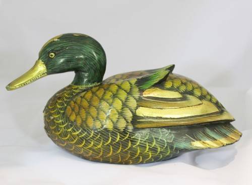 Pair of vintage wooden ducks - A magnificent find!! Bid now!!