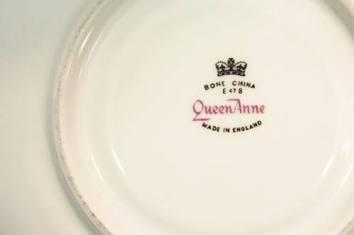 Queen Ann - Roses - Trio - Beautiful! - Low price!! - Bid Now!!