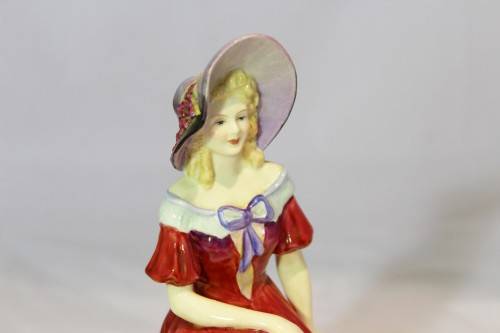 Paragon - Ursula - A stunning figurine - Bid Now!!!