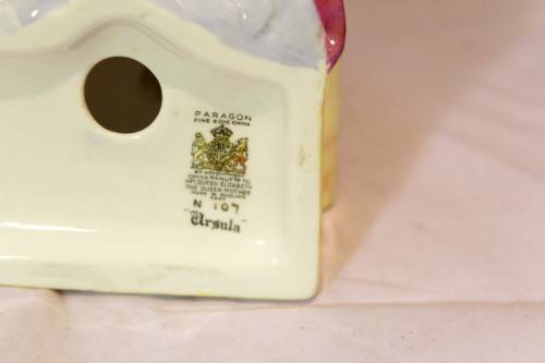 Paragon - Ursula - A stunning figurine - Bid Now!!!