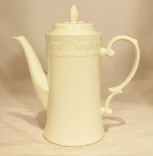 Huguenot Royal - Tea pot - Beautiful! - Bid Now!!!