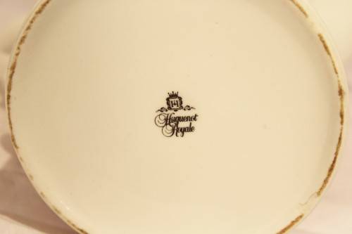 Huguenot Royal - Tea pot - Beautiful! - Bid Now!!!