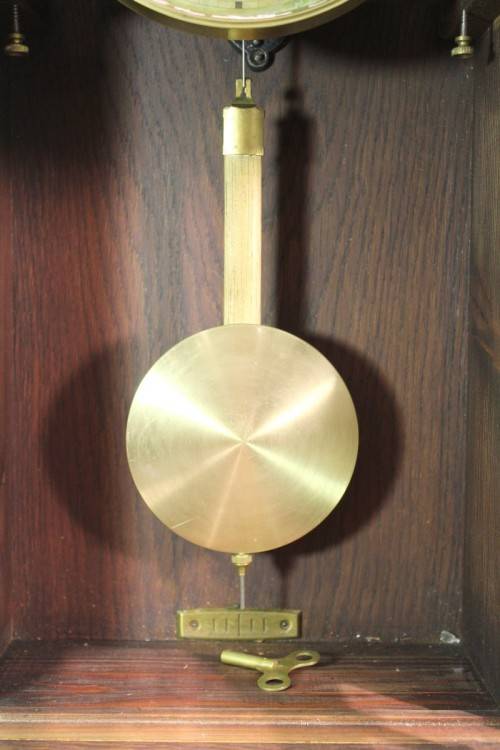 Wall clock - An old beauty! - Bid Now!!!