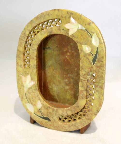 Marble frame with inlaid flowers