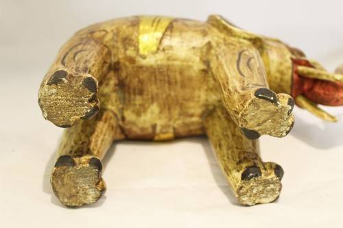 Painted elephant - Absolutely stunning! - Bid Now!!!