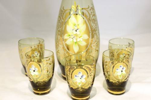Venetian style decanter set!! Beautiful in yellow! - Low price!! - Bid Now!!!