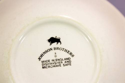 Johnson Brothers - Blue Willow - Pudding bowl - Blue and white - Beautiful! Bid Now!!!